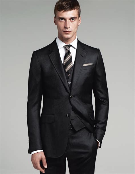 designer gucci suits for men.